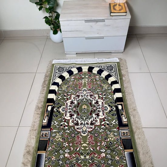 Riyadh Al Salihyen Velvet Prayer Mat
